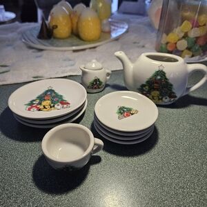 Vintage Mini White Ceramic Porcelain Christmas Tree With Teddy Bear Tea Set